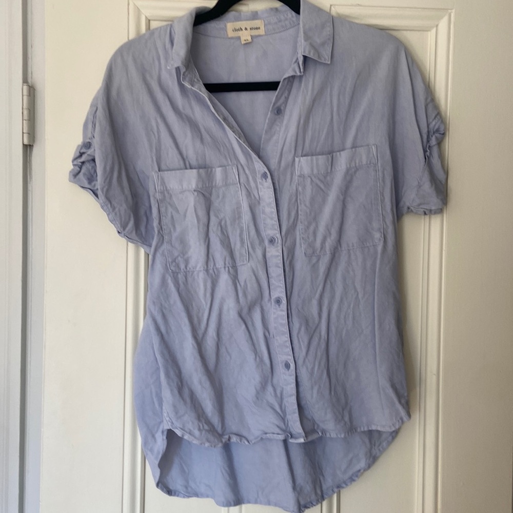Cloth & Stone blue button down short sleeved shirt